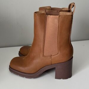 Crown Vintage Dilana Platform Chelsea Boot 9 New